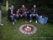 Die Jungs am Feuer
