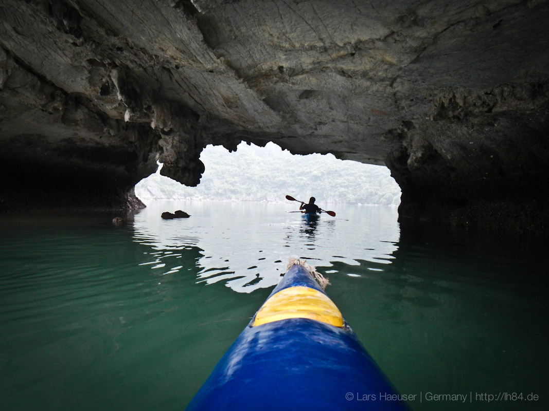 Kajakfahren in der Halong Bay Vietnam